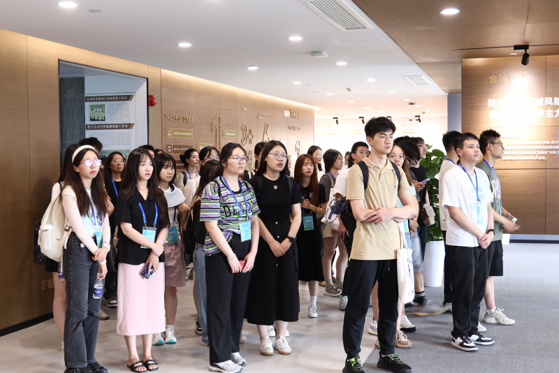 浙江大学经济学院、国际联合商学院全国优秀大学生夏令营到浙江优盈平台参访2.JPG